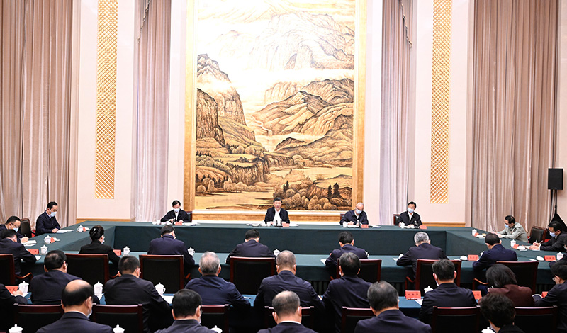5月17日上午，中共中央總書記、國家主席、中央軍委主席習近平在陜西西安主持中國－中亞峰會前夕，專門聽取陜西省委和省政府工作匯報，發(fā)表了重要講話。